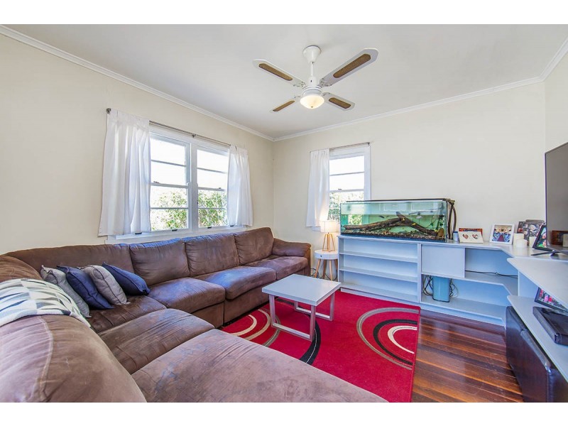 26 Chatham St, Margate QLD 4019