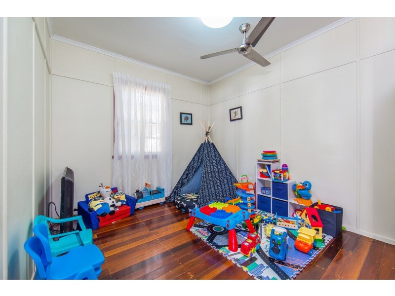 26 Chatham St, Margate QLD 4019