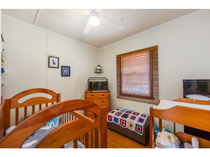26 Chatham St, Margate QLD 4019