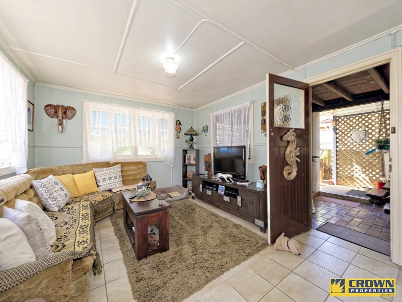 17 Alfred Street, Woody Point QLD 4019