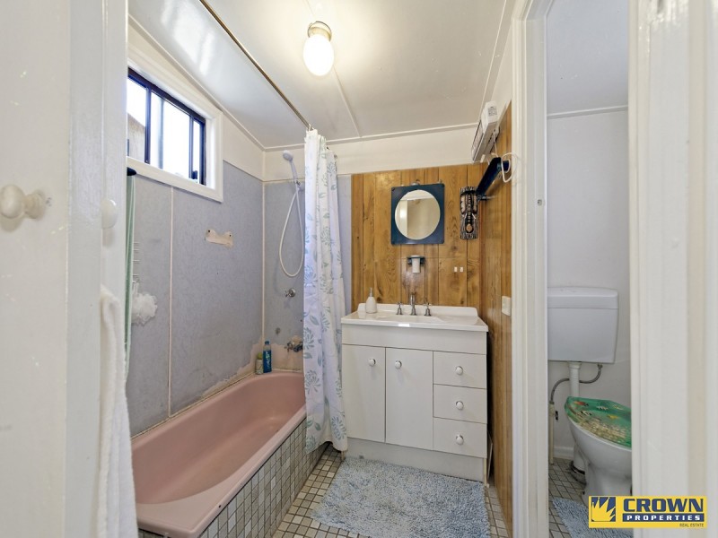17 Alfred Street, Woody Point QLD 4019