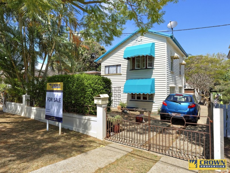 17 Alfred Street, Woody Point QLD 4019