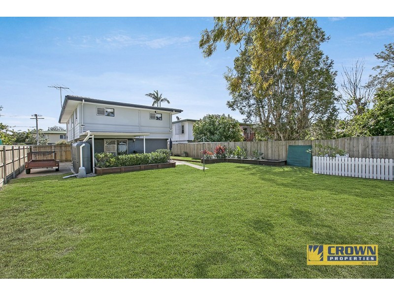 9 Wendy Crescent, Clontarf QLD 4019