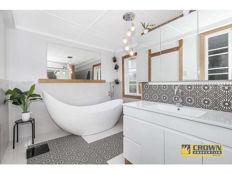 106 Dover Road, Redcliffe QLD 4020