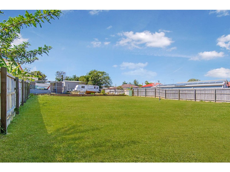 84 Maine Road, Clontarf QLD 4019