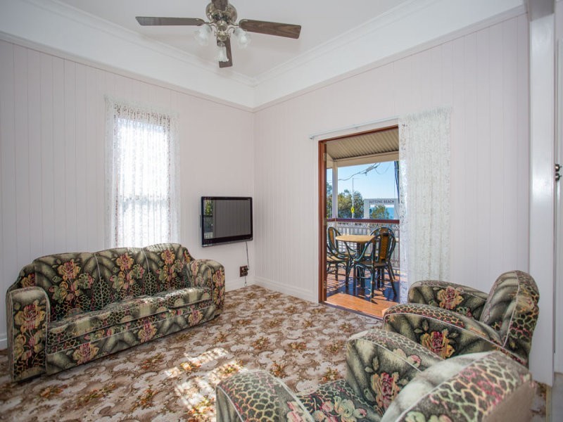 57 Marine Parade, Redcliffe QLD 4020