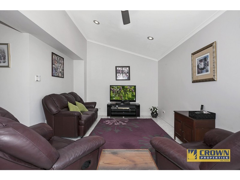 5 Sceptre Court, Newport QLD 4020