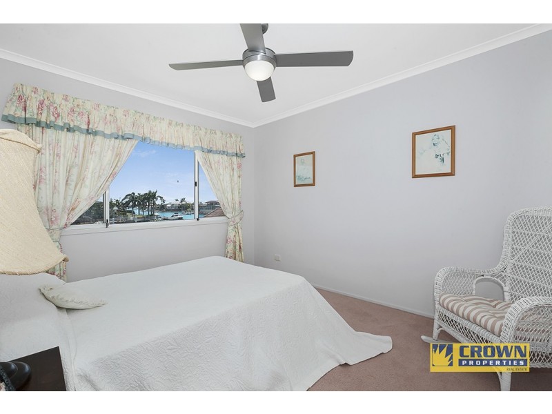 5 Sceptre Court, Newport QLD 4020