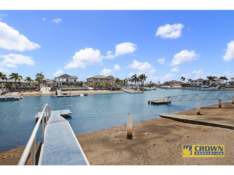 5 Sceptre Court, Newport QLD 4020