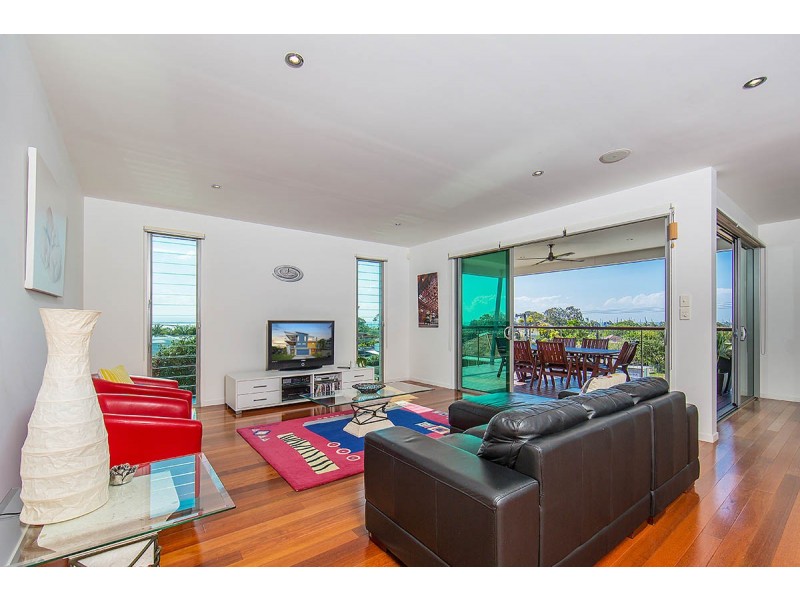 21 Jeays Street, Scarborough QLD 4020