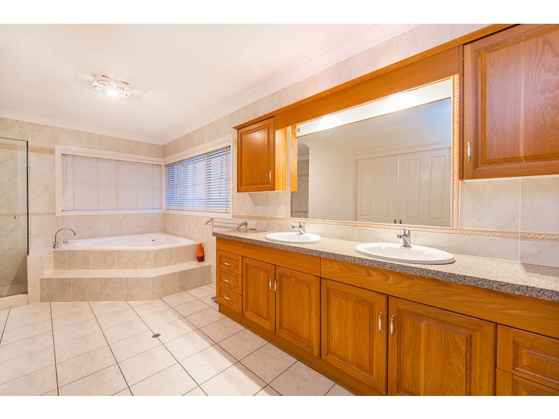 36 Constellation, Newport QLD 4020