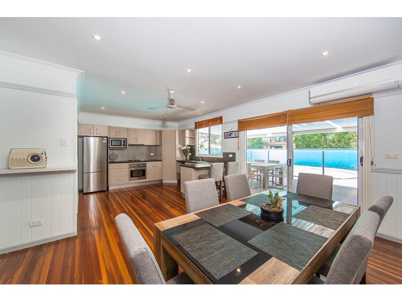 198 Scarborough Rd, Scarborough QLD 4020