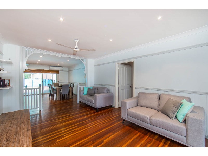 198 Scarborough Rd, Scarborough QLD 4020