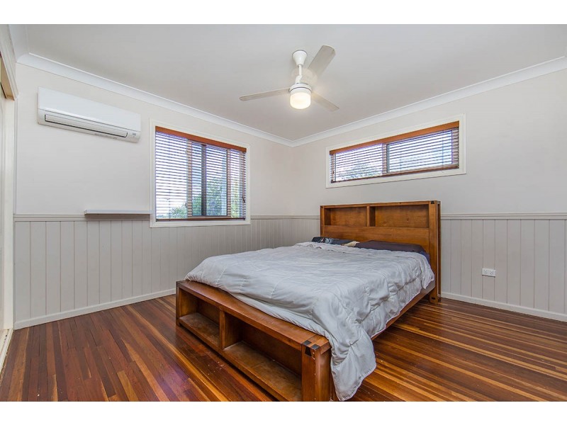 198 Scarborough Rd, Scarborough QLD 4020