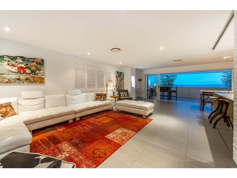 53 Flinders Parade, Scarborough QLD 4020