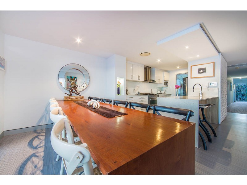 53 Flinders Parade, Scarborough QLD 4020