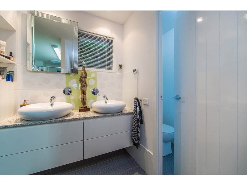 53 Flinders Parade, Scarborough QLD 4020