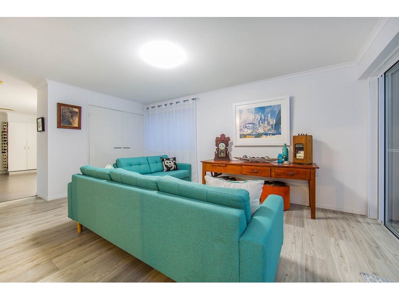 53 Flinders Parade, Scarborough QLD 4020