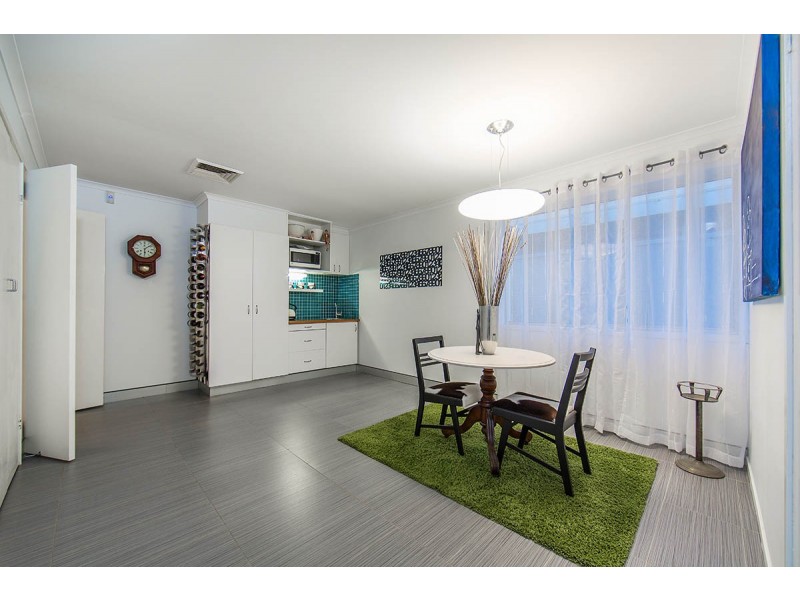 53 Flinders Parade, Scarborough QLD 4020