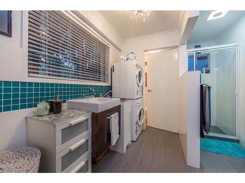 53 Flinders Parade, Scarborough QLD 4020