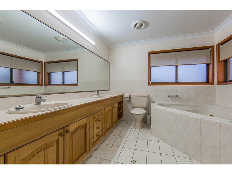 29 Enterprise Court, Newport QLD 4020