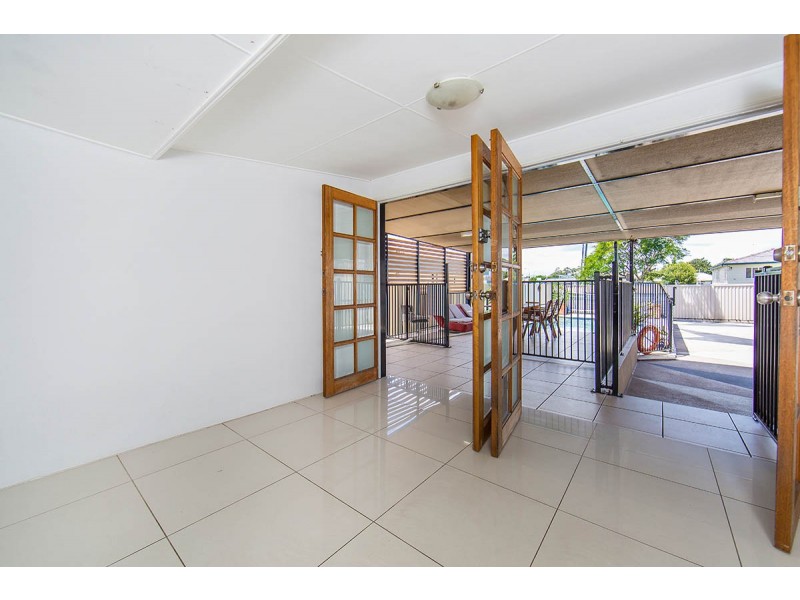 2 Ewan  Street, Margate QLD 4019