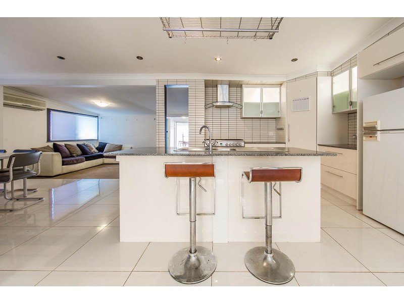 2 Ewan  Street, Margate QLD 4019