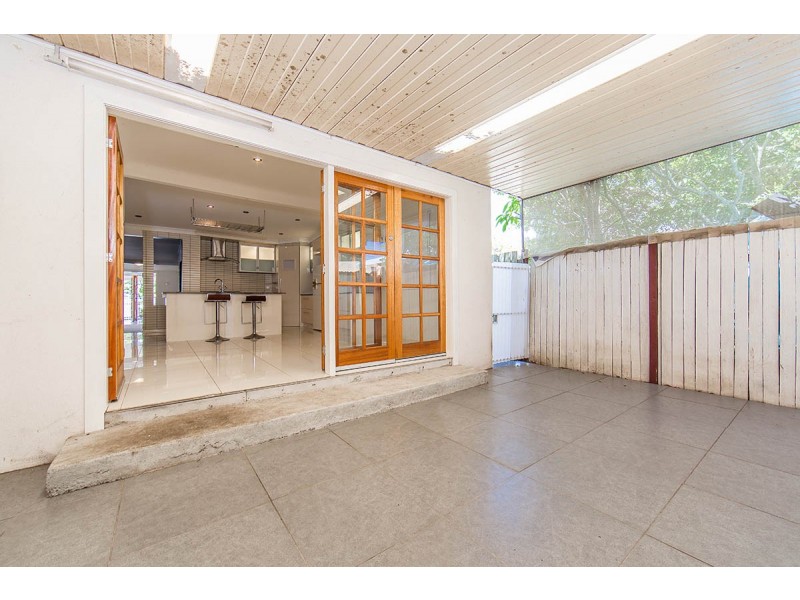 2 Ewan  Street, Margate QLD 4019