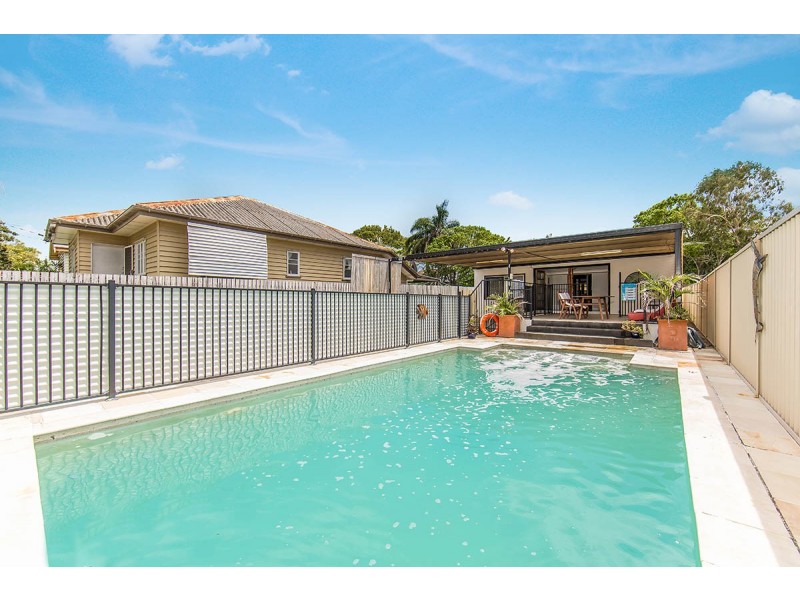 2 Ewan  Street, Margate QLD 4019