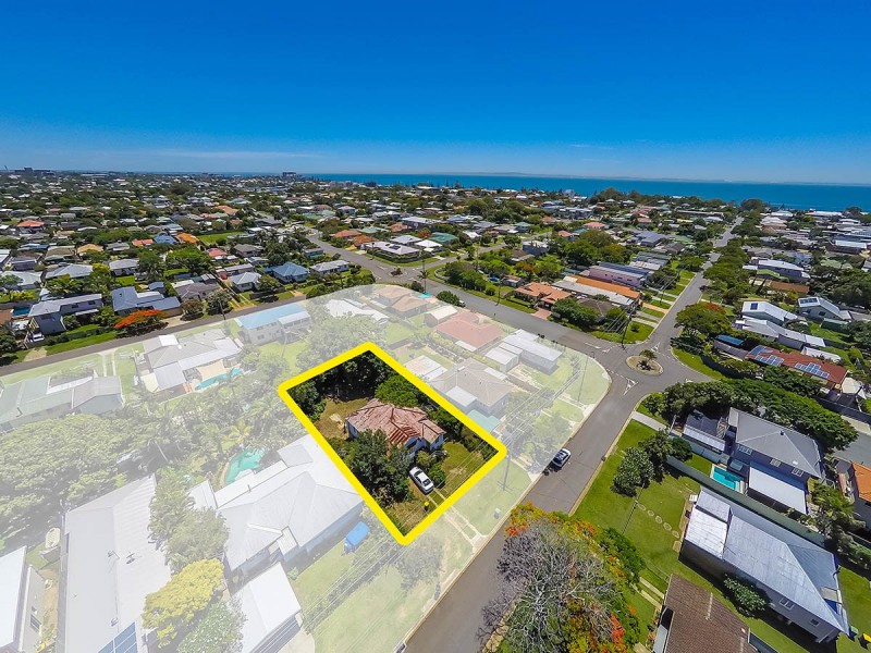 56 Arthur Street, Woody Point QLD 4019
