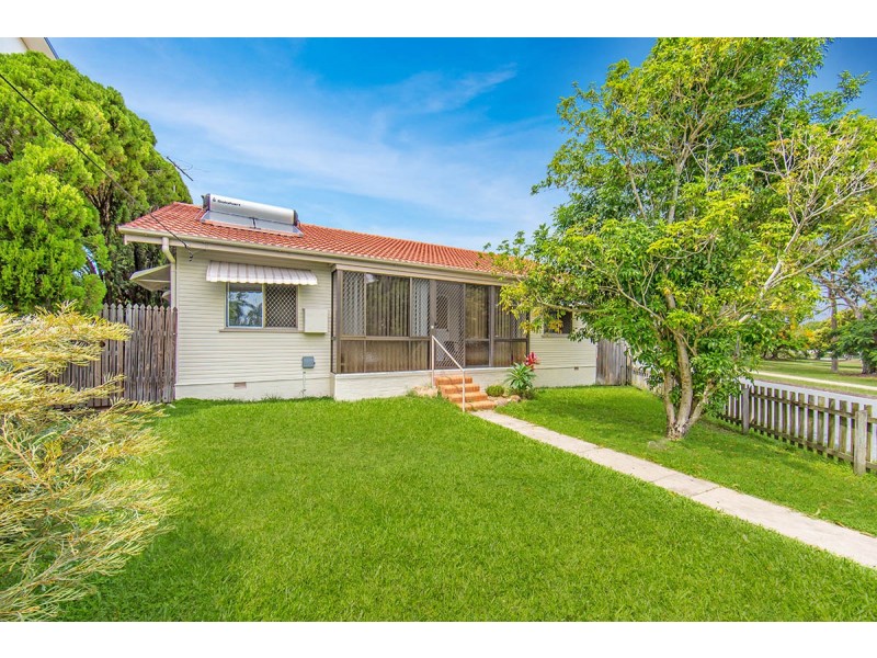 1 Hutchison Street, Redcliffe QLD 4020