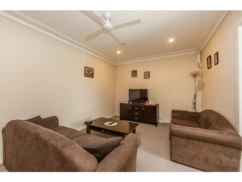 1 Hutchison Street, Redcliffe QLD 4020