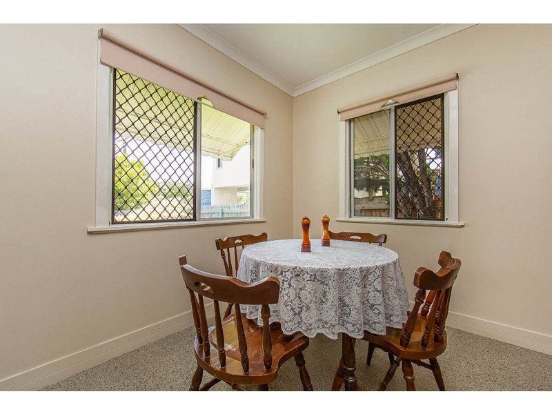 1 Hutchison Street, Redcliffe QLD 4020