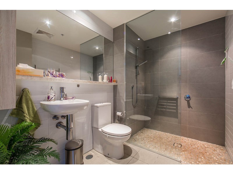 301/101 Marine Parade, Redcliffe QLD 4020