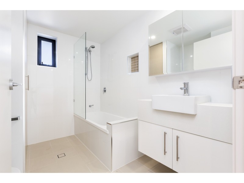 1/103 Sutton Street, Redcliffe QLD 4020