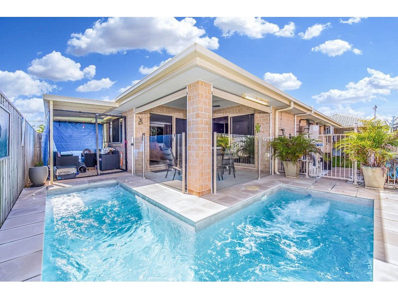 22 Garnet Street, Scarborough QLD 4020