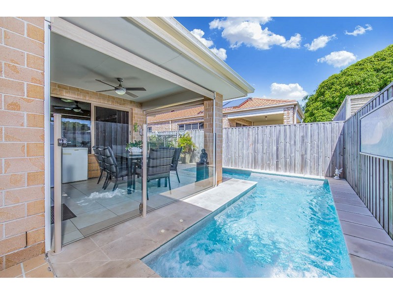 22 Garnet Street, Scarborough QLD 4020