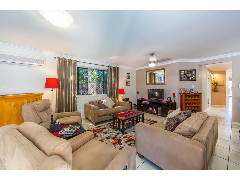 22 Garnet Street, Scarborough QLD 4020