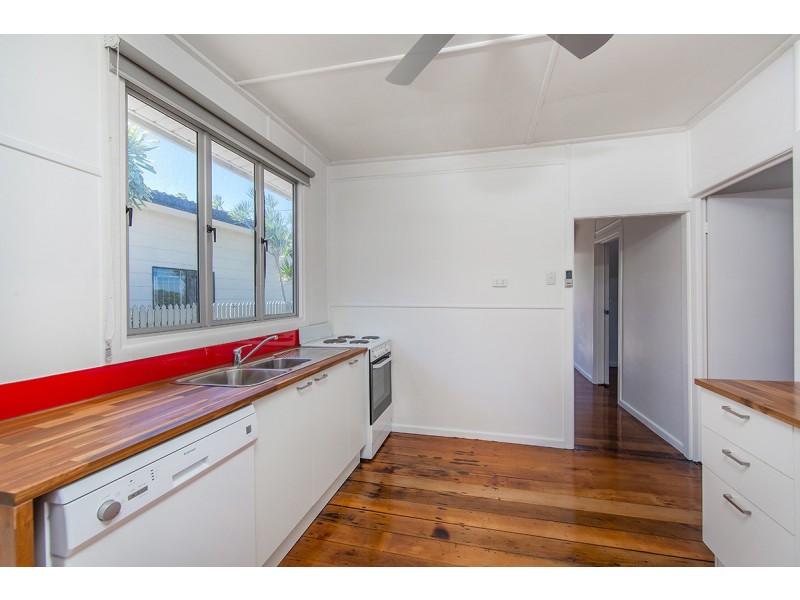 9 McAneny Street, Redcliffe QLD 4020