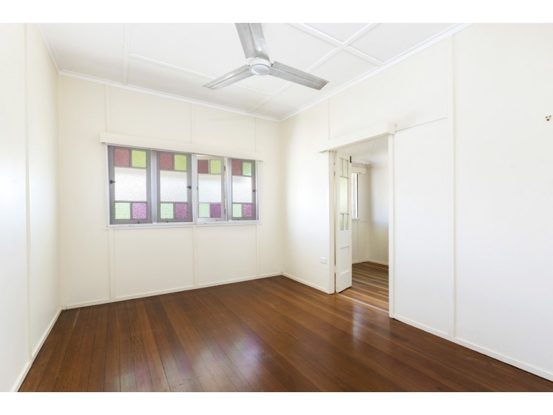 386 Oxley Avenue, Redcliffe QLD 4020