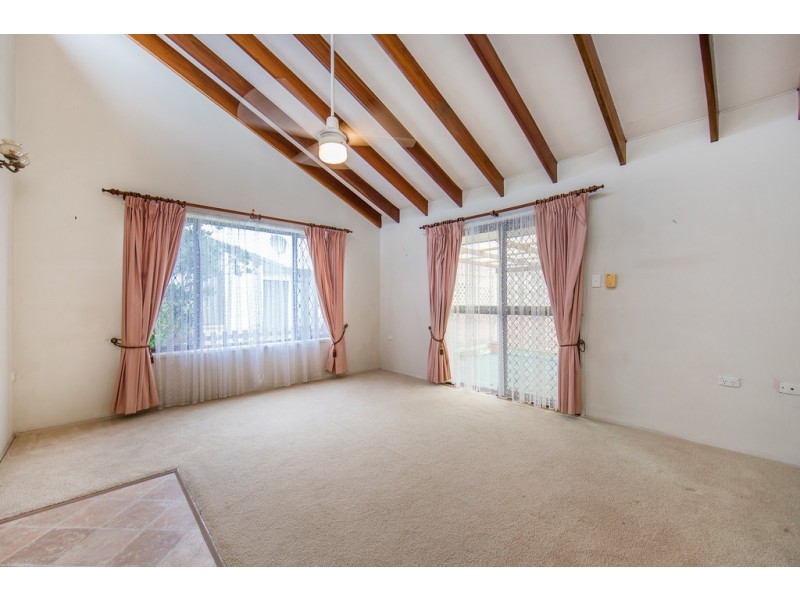 4/1 Claret Court, Kippa-ring QLD 4021