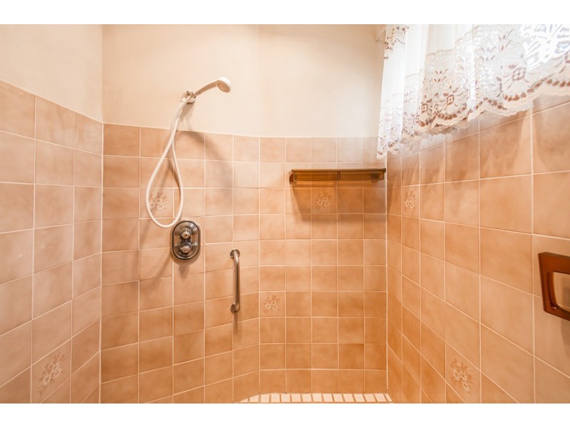 4/1 Claret Court, Kippa-ring QLD 4021