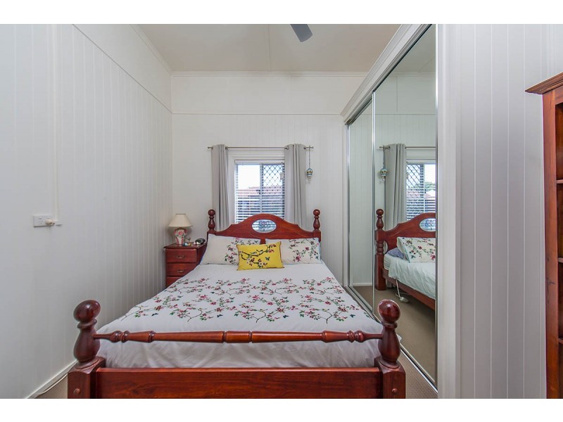 17 Kate Street, Woody Point QLD 4019