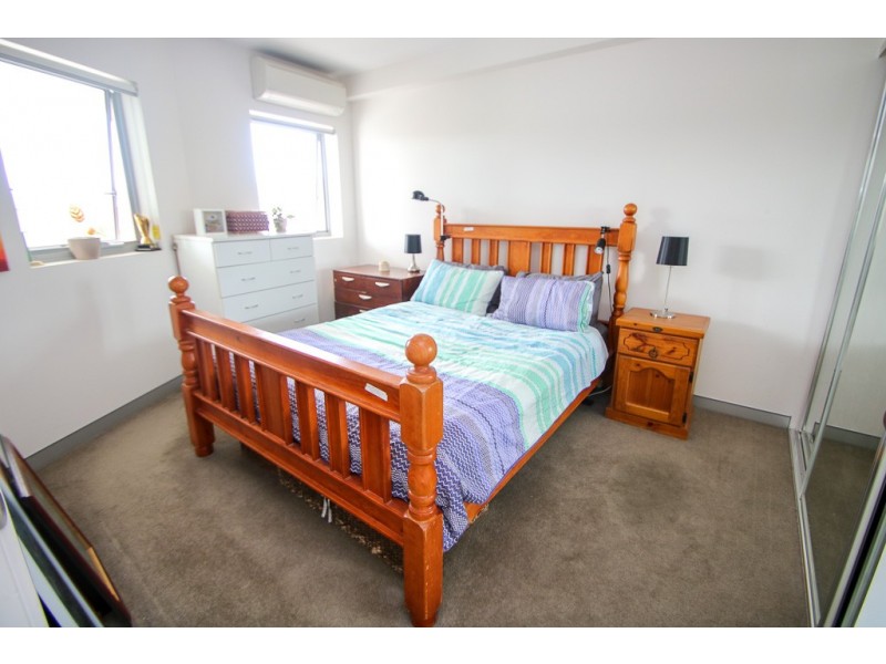 8/80 Hornibrook Esplanade, Clontarf QLD 4019
