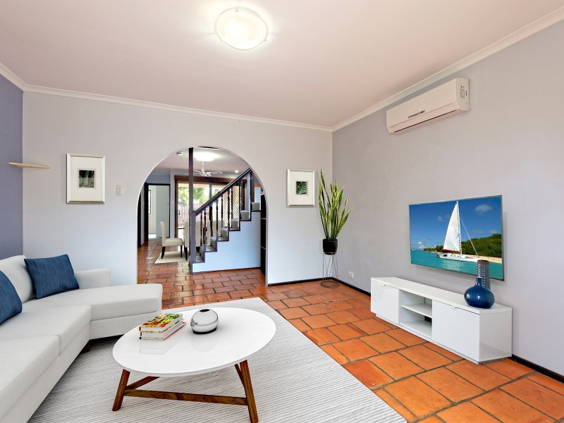 8 James Street, Scarborough QLD 4020