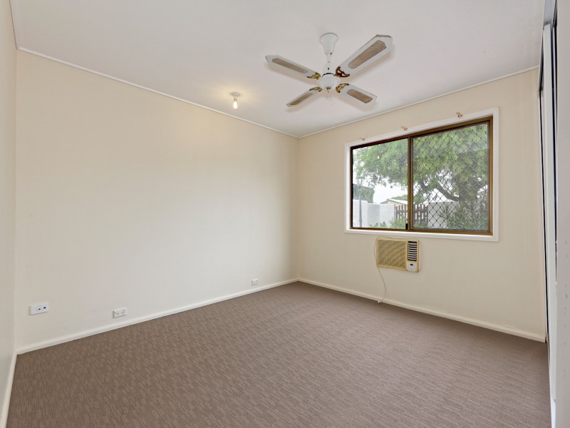 8 James Street, Scarborough QLD 4020
