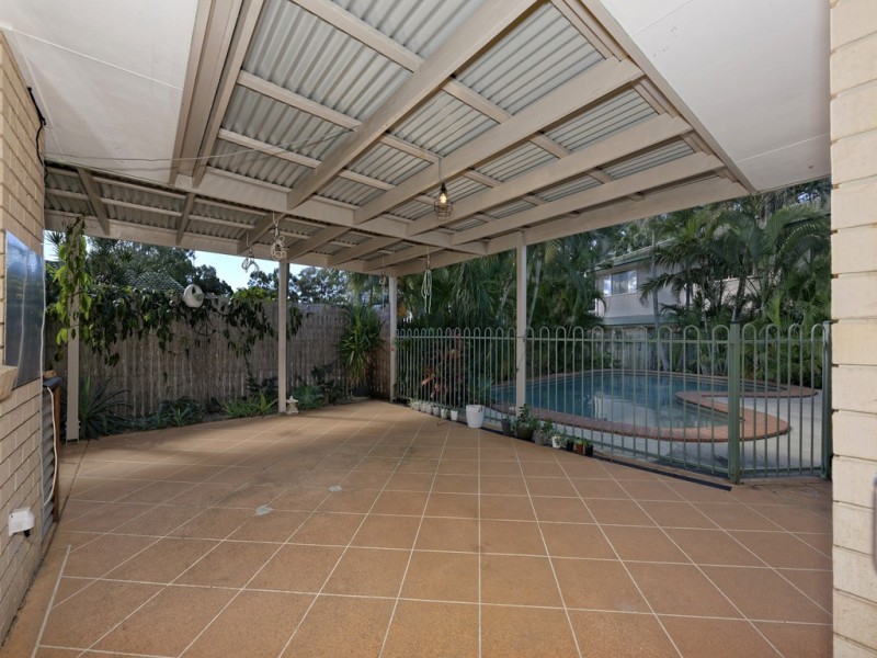 11 Hillier Street, Clontarf QLD 4019