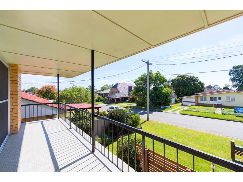 27 Hibiscus Ave, Redcliffe QLD 4020