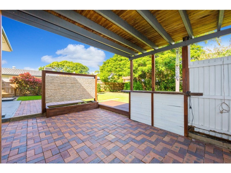 27 Hibiscus Ave, Redcliffe QLD 4020