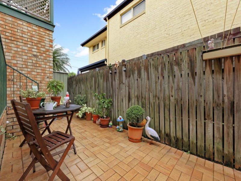 1/19 Ellen Street, Woody Point QLD 4019